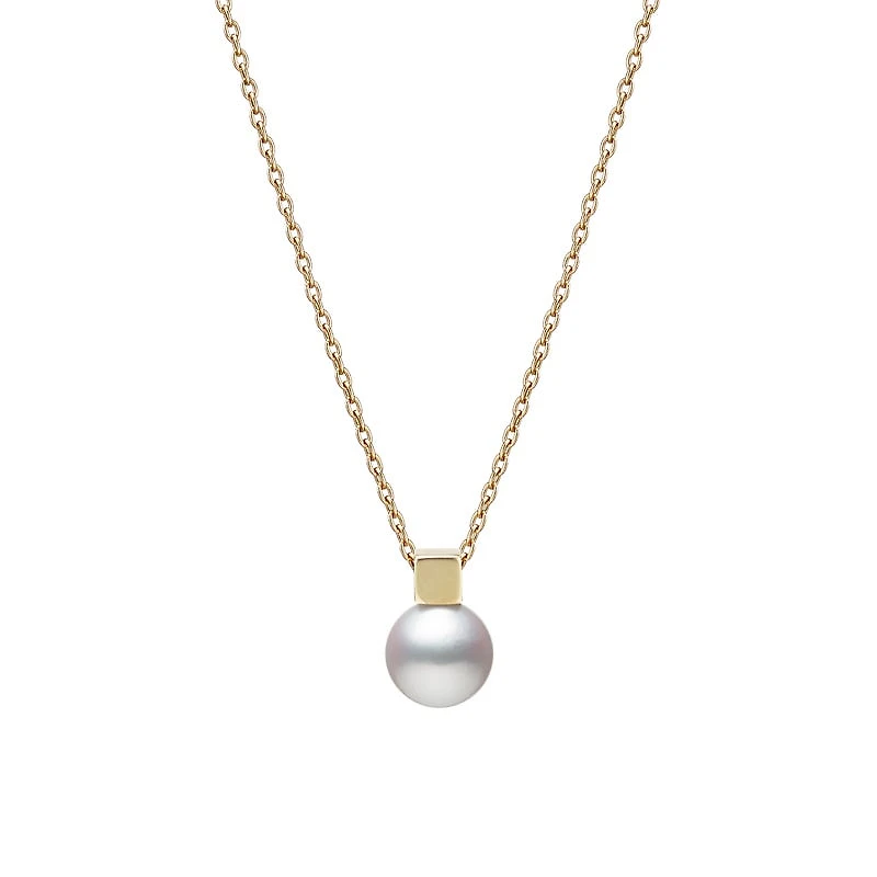 Shop akoya cultured pearl pendant in 18k yellow gold in Canada | La Maison Monaco