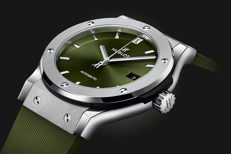 Shop classic fusion titanium green 42 mm in Canada | La Maison Monaco