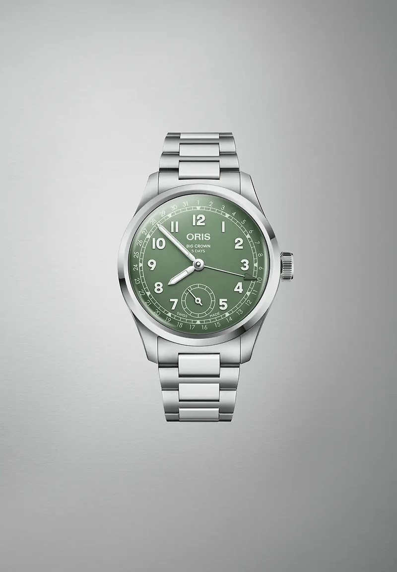 Shop big crown pointer date calibre 403 in Canada | La Maison Monaco