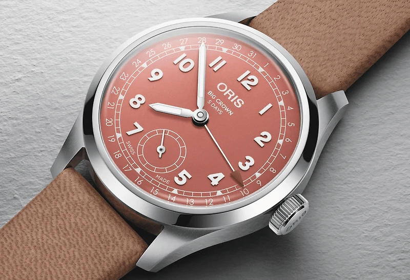 Shop big crown pointer date calibre 403 in Canada | La Maison Monaco