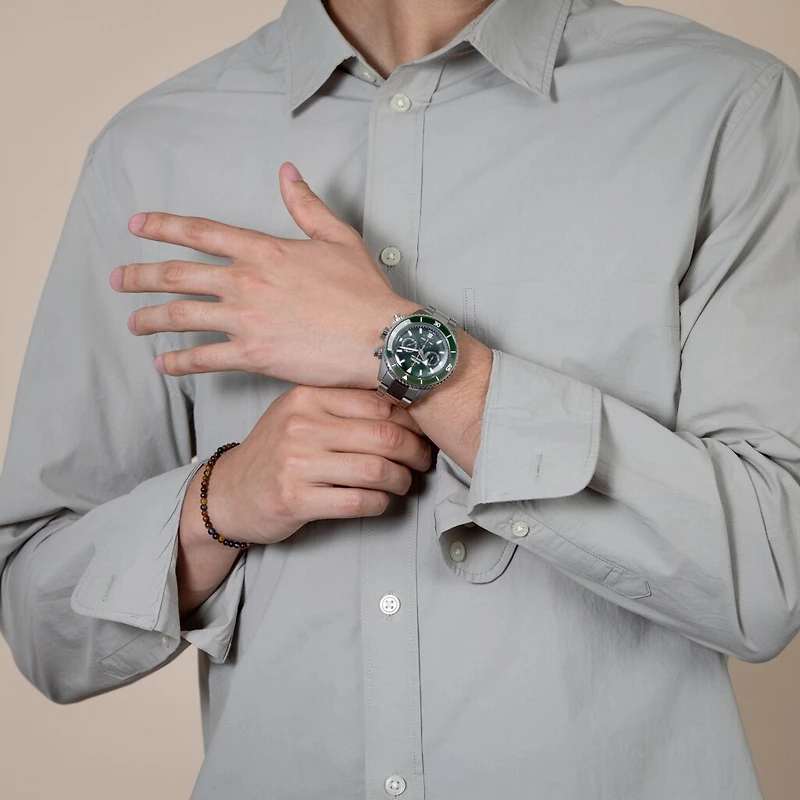 Shop captain cook high-tech ceramic automatic chronograph in Canada | La Maison MonacoShop