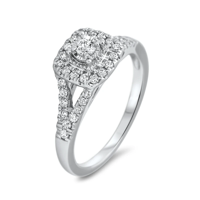 10K GOLD RING WITH DIAMONDS