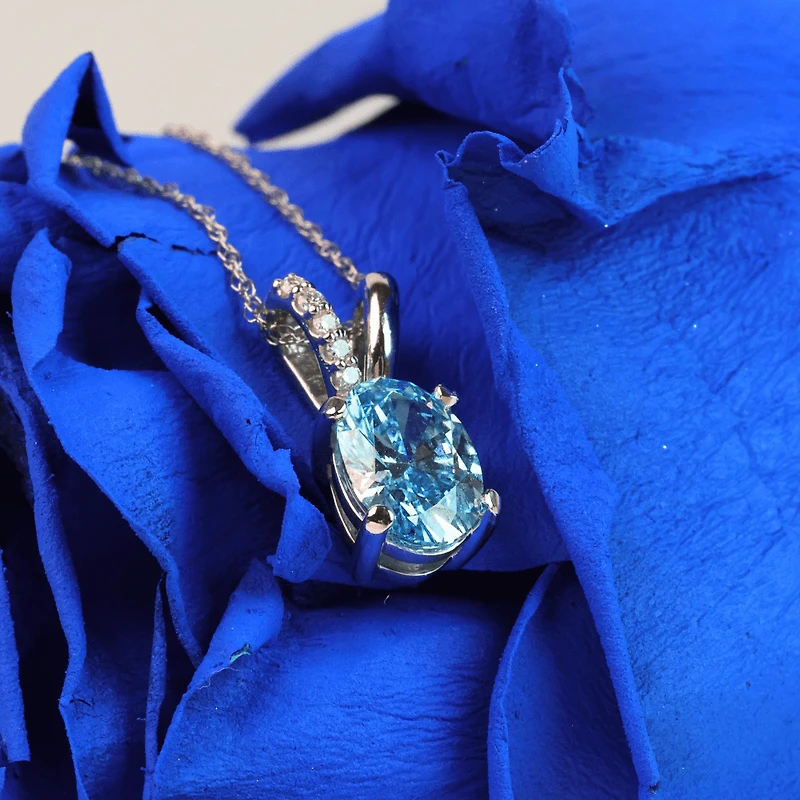 10K WHITE GOLD PENDANT - 18''