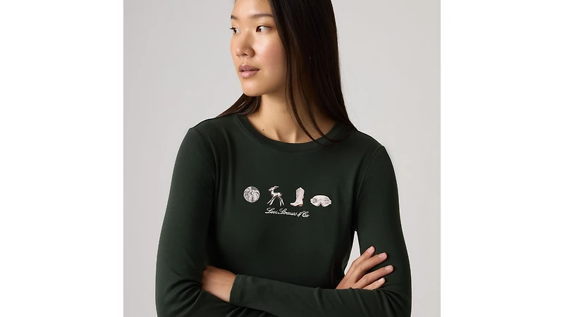 Graphic Essential Long-Sleeve Tee