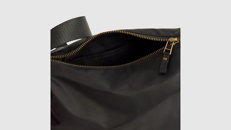 Ali Small Shoulder Bag