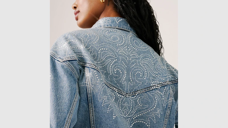 BEYONCÉ X LEVI’S® Shrunken '90s Trucker Jacket