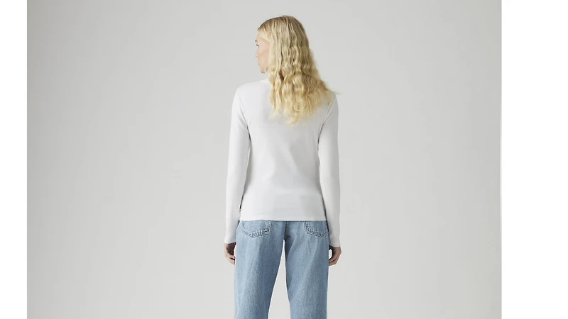 Essential Long Sleeve T-Shirt