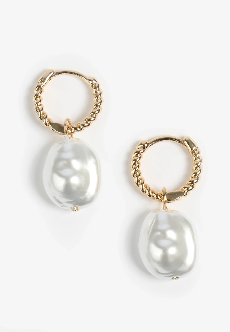 Getaway Pearl Hoop Earrings