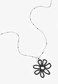 Black Floral Raffia Pendant Necklace