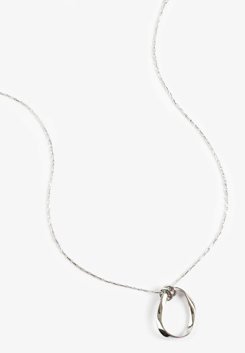 Silver Oval Pendant Necklace