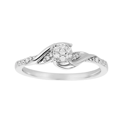10K White Gold Round Cluster Diamond Ring with Twist Design