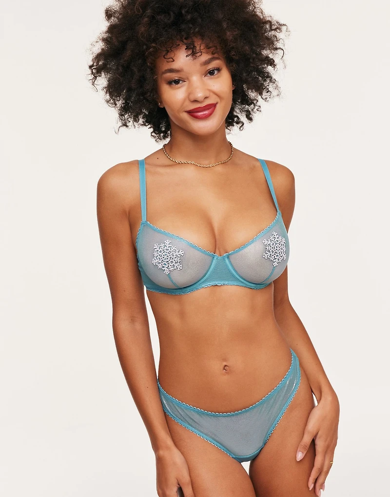 Alyshia Unlined