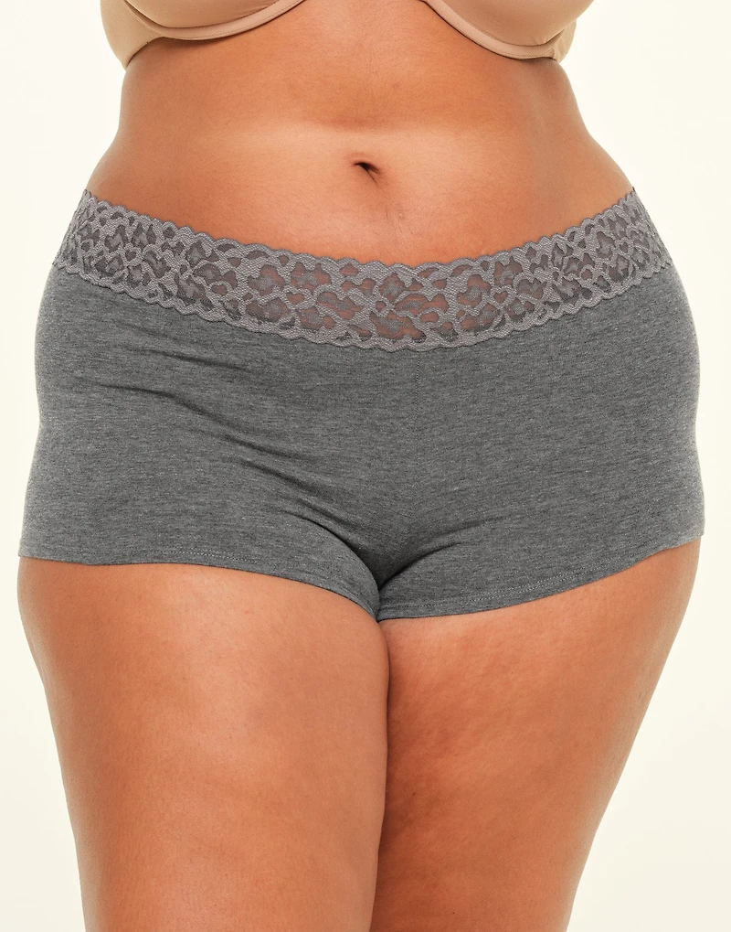 Leandra Shortie Plus