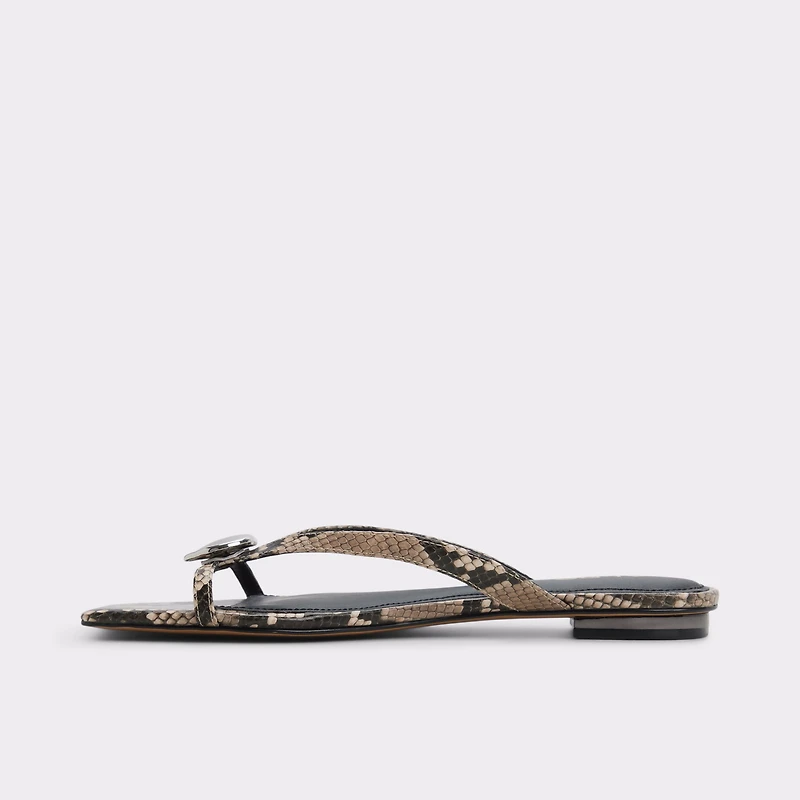 Iliria White/Black Women's Flats | ALDO US