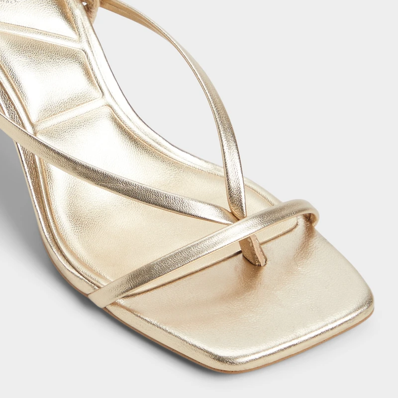 Riva Or Femmes Sandales tongs | ALDO Canada