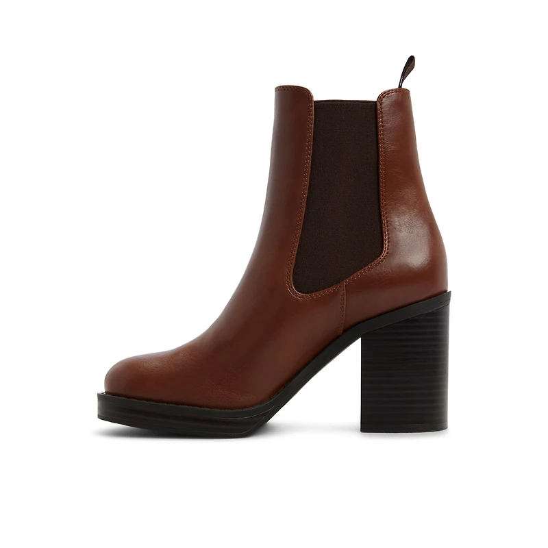 Elarah Cognac Women's Chelsea boots