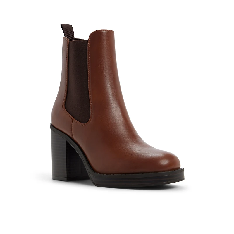 Elarah Cognac Women's Chelsea boots