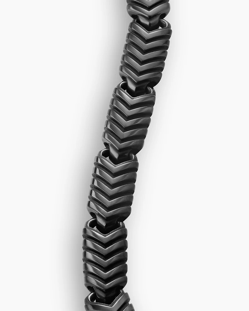 Chevron Link Bracelet in Black Titanium, 7.6mm