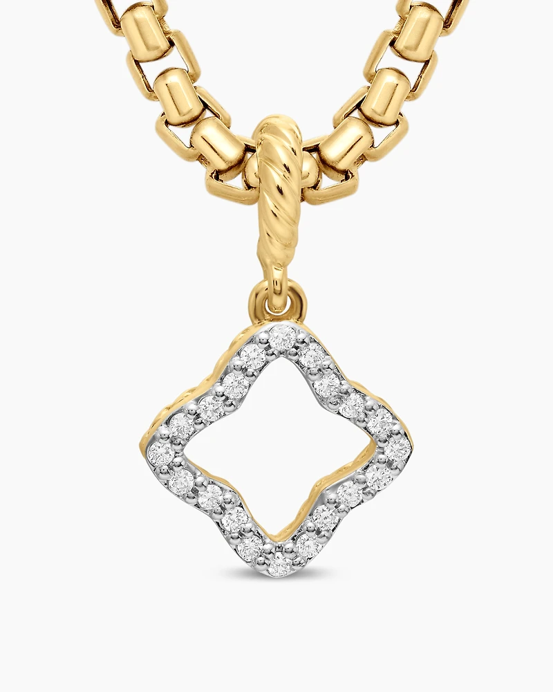 Quatrefoil Amulet in 18K Yellow Gold with Diamonds, 19.7mm