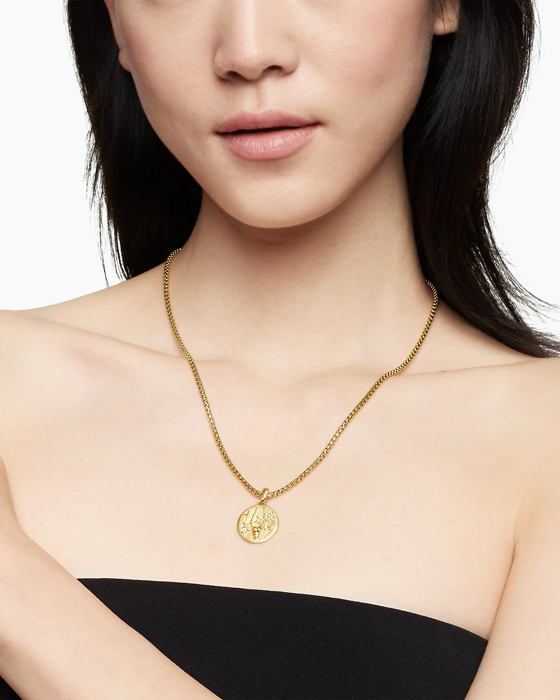 Capricorn Amulet in 18K Yellow Gold with Diamonds, 28.7mm