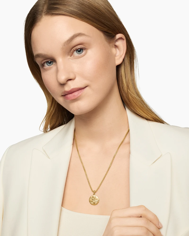 Aquarius Amulet in 18K Yellow Gold with Diamonds, 28.7mm