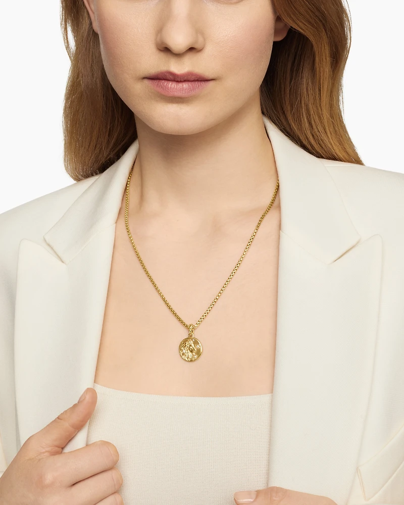 Leo Amulet in 18K Yellow Gold with Diamonds, 28.7mm