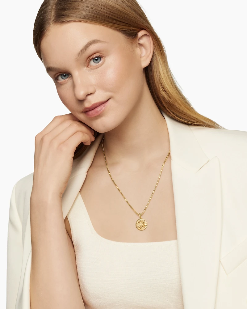 Libra Amulet in 18K Yellow Gold with Diamonds, 28.7mm