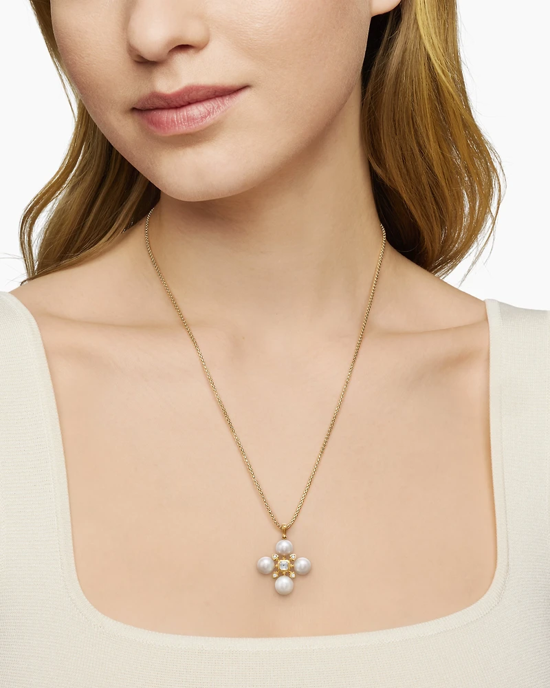 Renaissance® Pearl Pendant in 18K Yellow Gold with Pearls and Diamonds, 29.4mm
