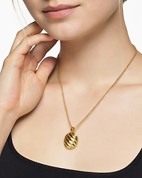Sculpted Cable Locket in 18K Yellow Gold, 32mm
