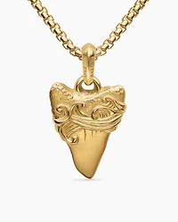 Waves Shark Tooth Amulet in 18K Yellow Gold, 25mm