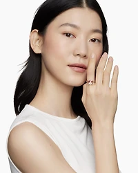 Chatelaine® Ring 18K Rose Gold with Morganite and Diamonds