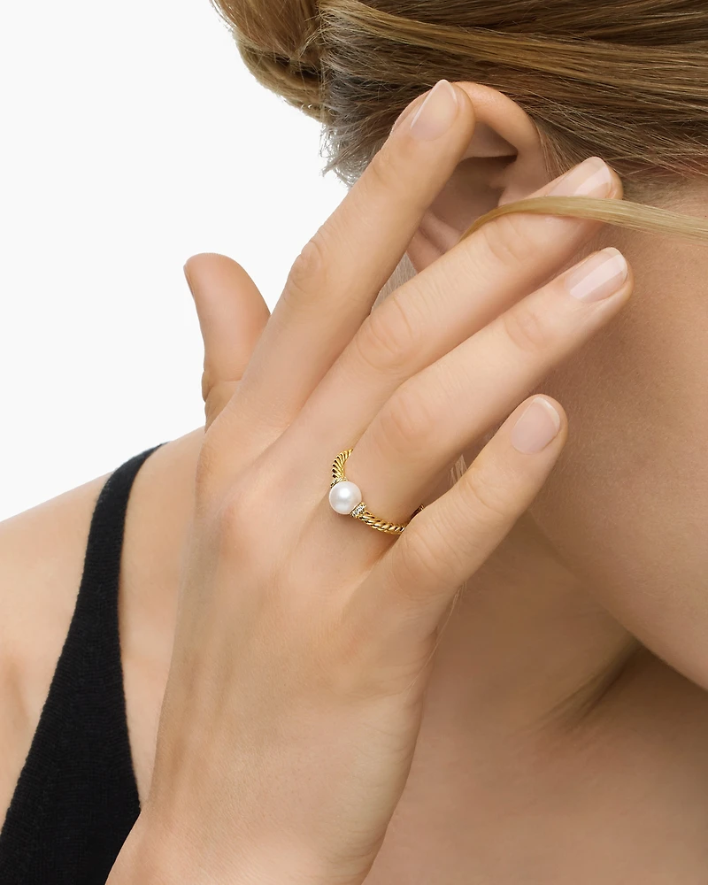 Petite Solari Station Ring 18K Yellow Gold with Pearl and Diamonds, 2.3mm