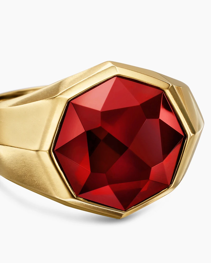 Faceted Signet Ring 18K Yellow Gold with Garnet, 17.3mm