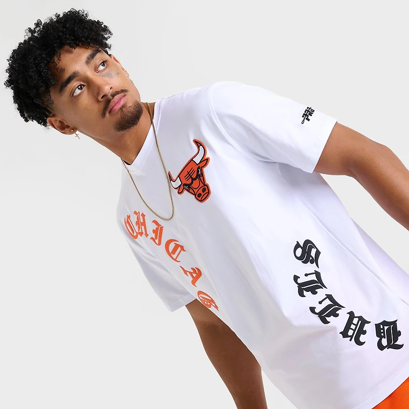 Men's Pro Standard Chicago Bulls NBA Old English T-Shirt