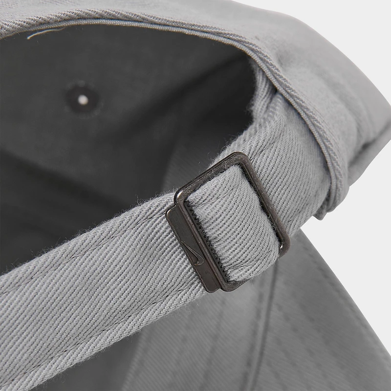 Nike Club Small Swoosh Unstructured Strapback Hat