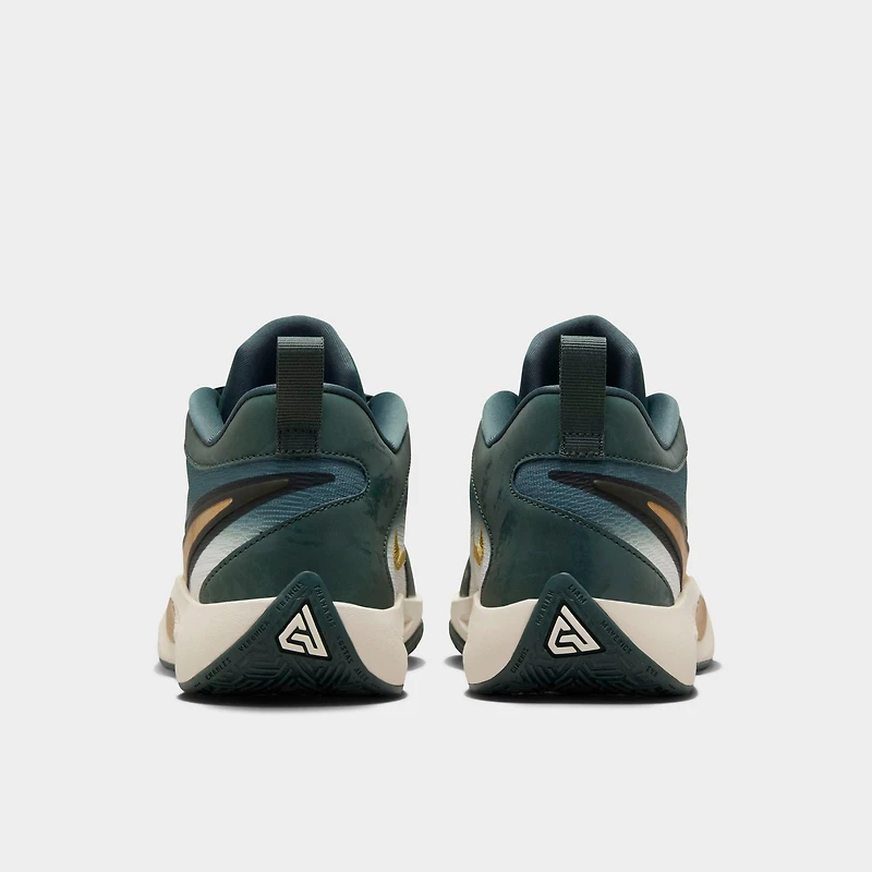 Big Kids' Nike Giannis Freak 6 Basketball Shoes