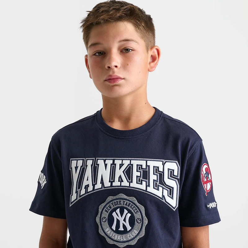 Big Kids' Pro Standard New York Yankees MLB Emblem T-Shirt