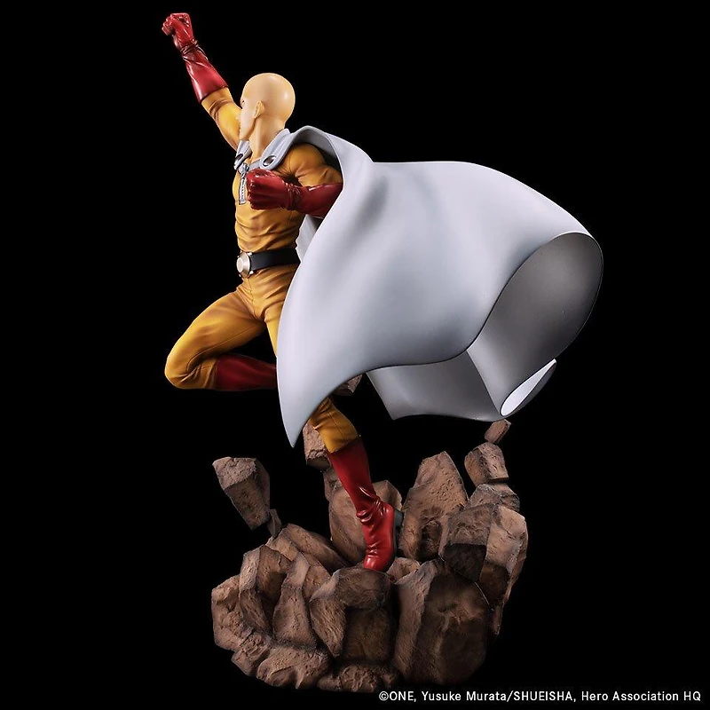 One-Punch Man Saitama Statue