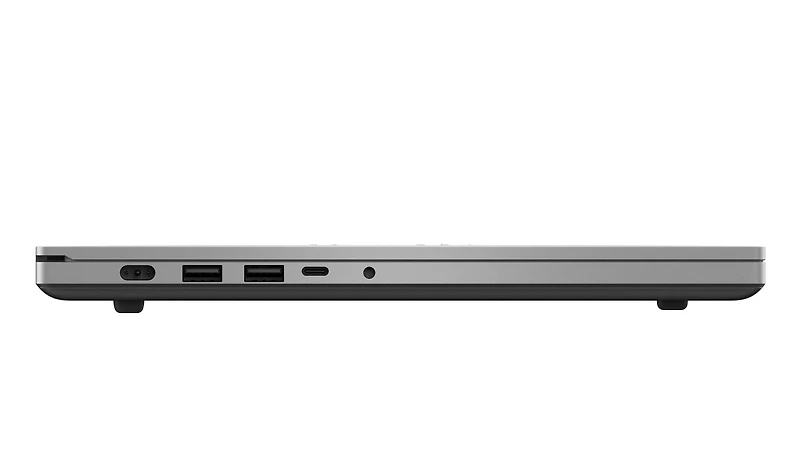 Razer Blade 15 Gaming Laptop 15.6-in Studio Edition OLED 4K Touch Screen Intel Core i7-1TB SSD-32GB