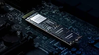Samsung 980 PRO PCIe 4.0 NVMe M.2 Internal V-NAND Solid State Drive 2TB