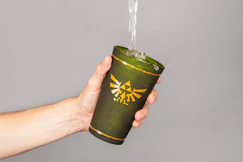 The Legend of Zelda Hyrule Crest 14 oz. Glass