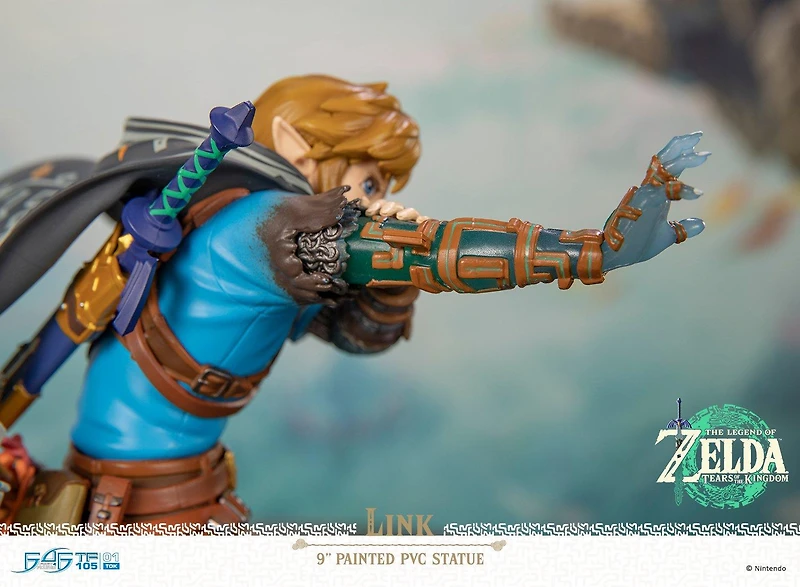 The Legend of Zelda: Tears of the Kingdom Link 9-in Figure