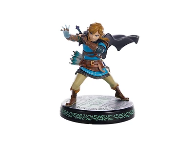 The Legend of Zelda: Tears of the Kingdom Link 9-in Figure