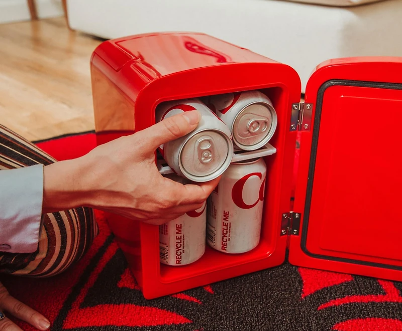 Marvel Spider-Man 4-Liter Thermoelectric Cooler Mini Fridge (Holds 6 Cans)