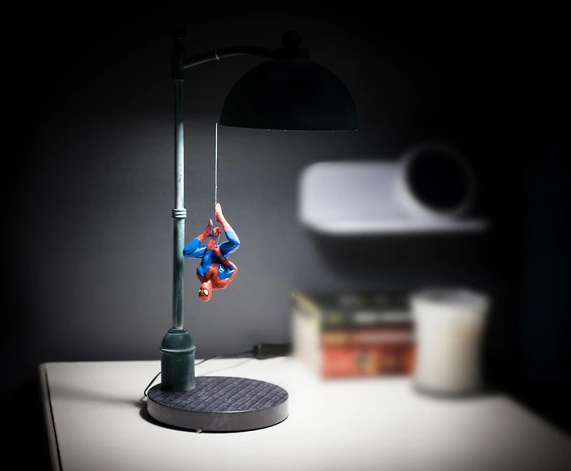 Marvel Spider-Man 16-in Streetlight LED Desk Lamp
