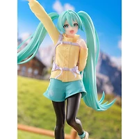 Banpresto Hatsune Miku Holiday Memories (Mountain Climbing) 7.5-in Action Figure