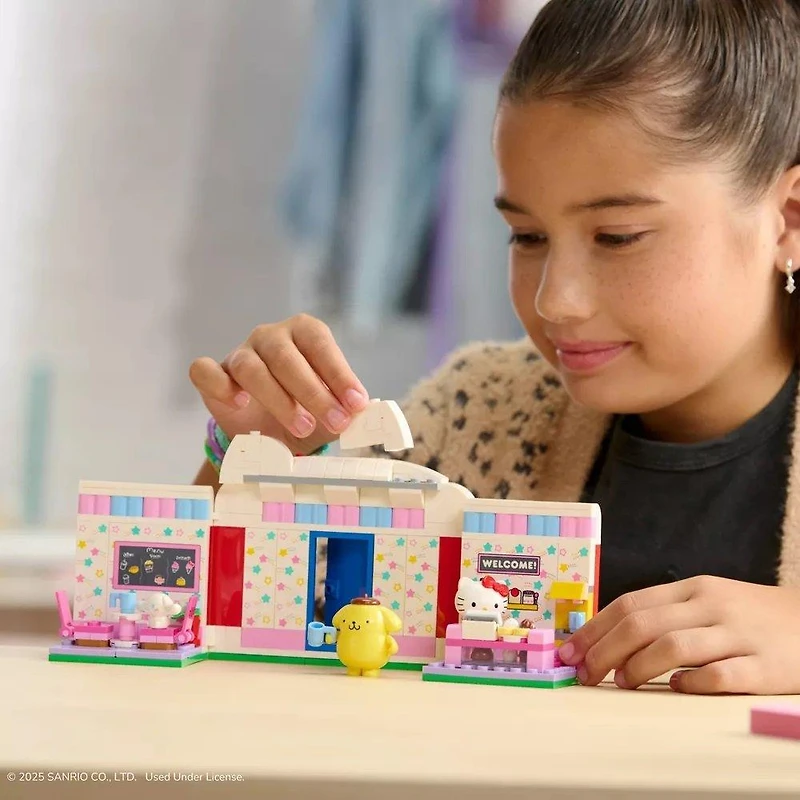 BLDR Sanrio Hello Kitty and Friends Hello Kitty’s Dream Cafe Building Set