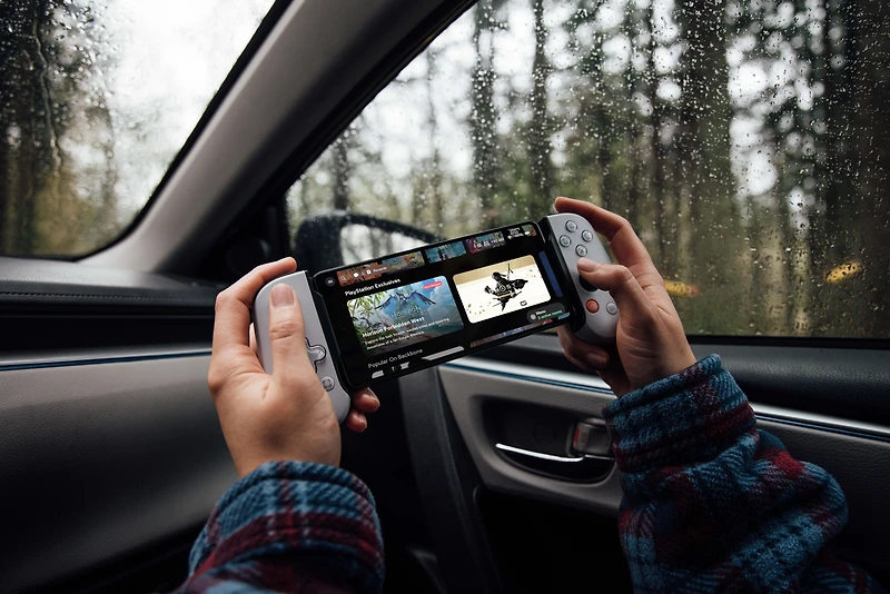 Backbone One Mobile Gaming Controller for Android and iPhone (Lightning) - 2nd Generation