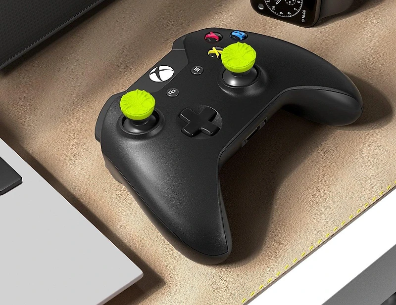 Alien Thumb Grips for Xbox Series X/S Controllers GameStop Exclusive