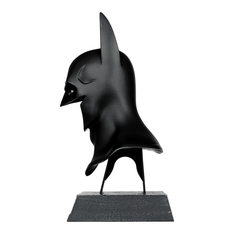 McFarlane Toys DC Direct Batman - Batman (The Dark Knight Returns) 1:3 Scale Cowl Prop Replica